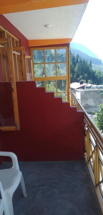 Rasta Cafe And Lodge Manāli Zewnętrze zdjęcie