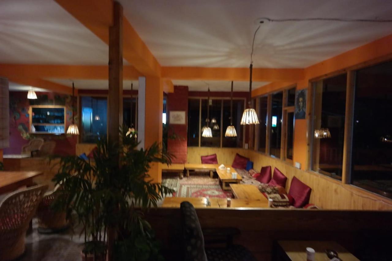 Rasta Cafe And Lodge Manāli Zewnętrze zdjęcie