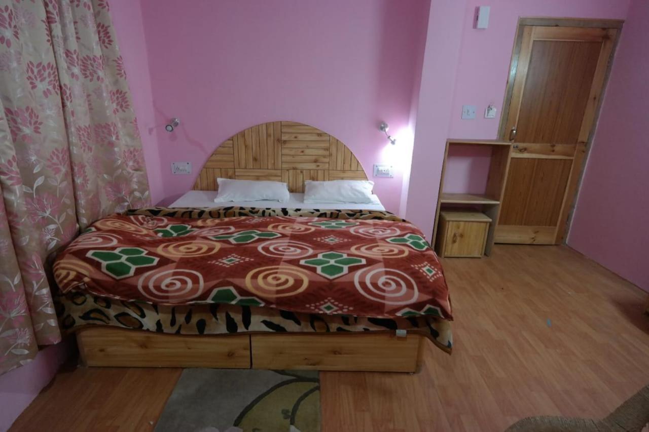 Rasta Cafe And Lodge Manāli Zewnętrze zdjęcie